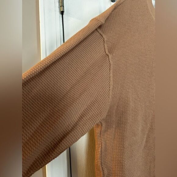 PACSUN Men’s Waffle Knit Shirt long sleeve‎ distressed NWT brown - Picture 8 of 13